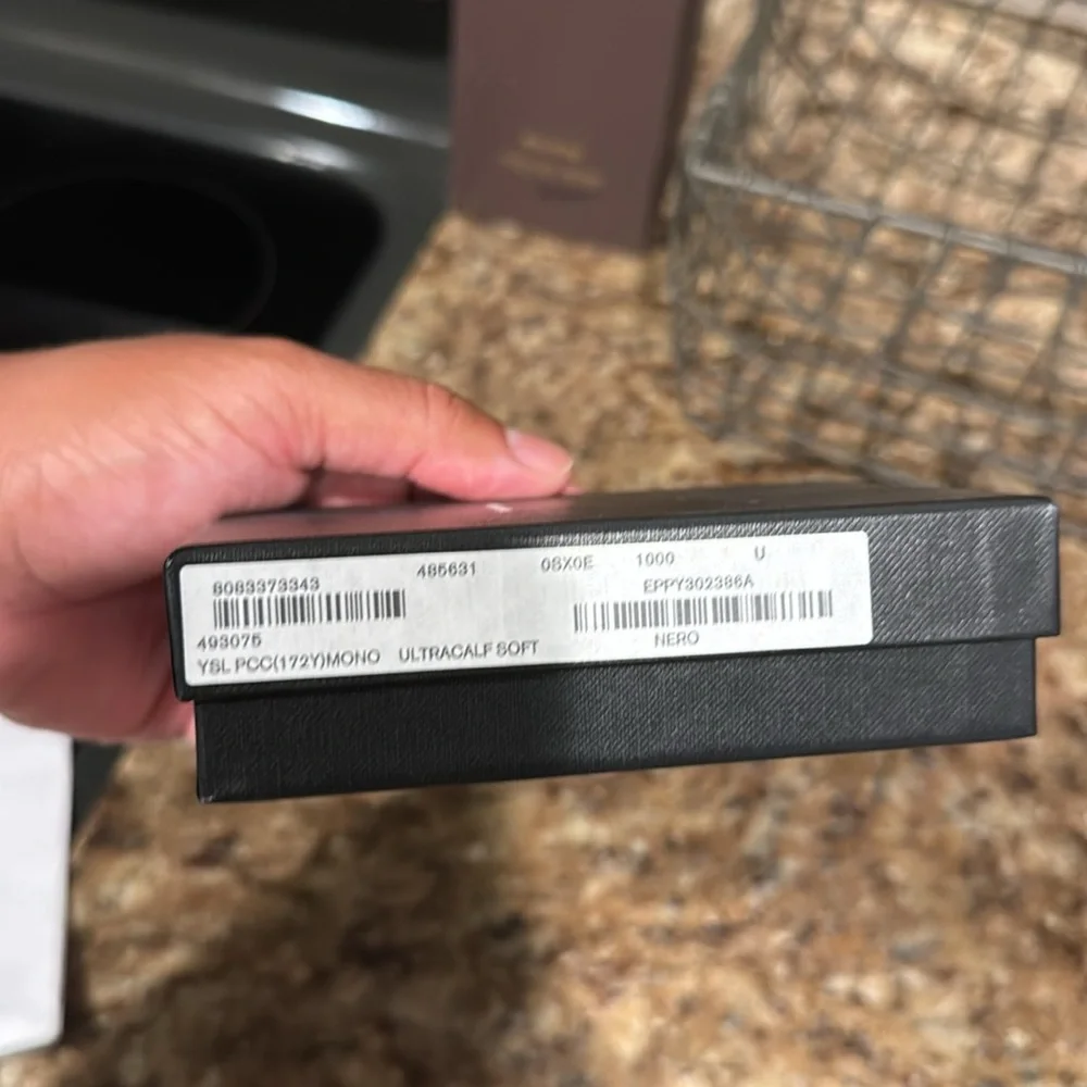 Yves Saint Laurent comes og